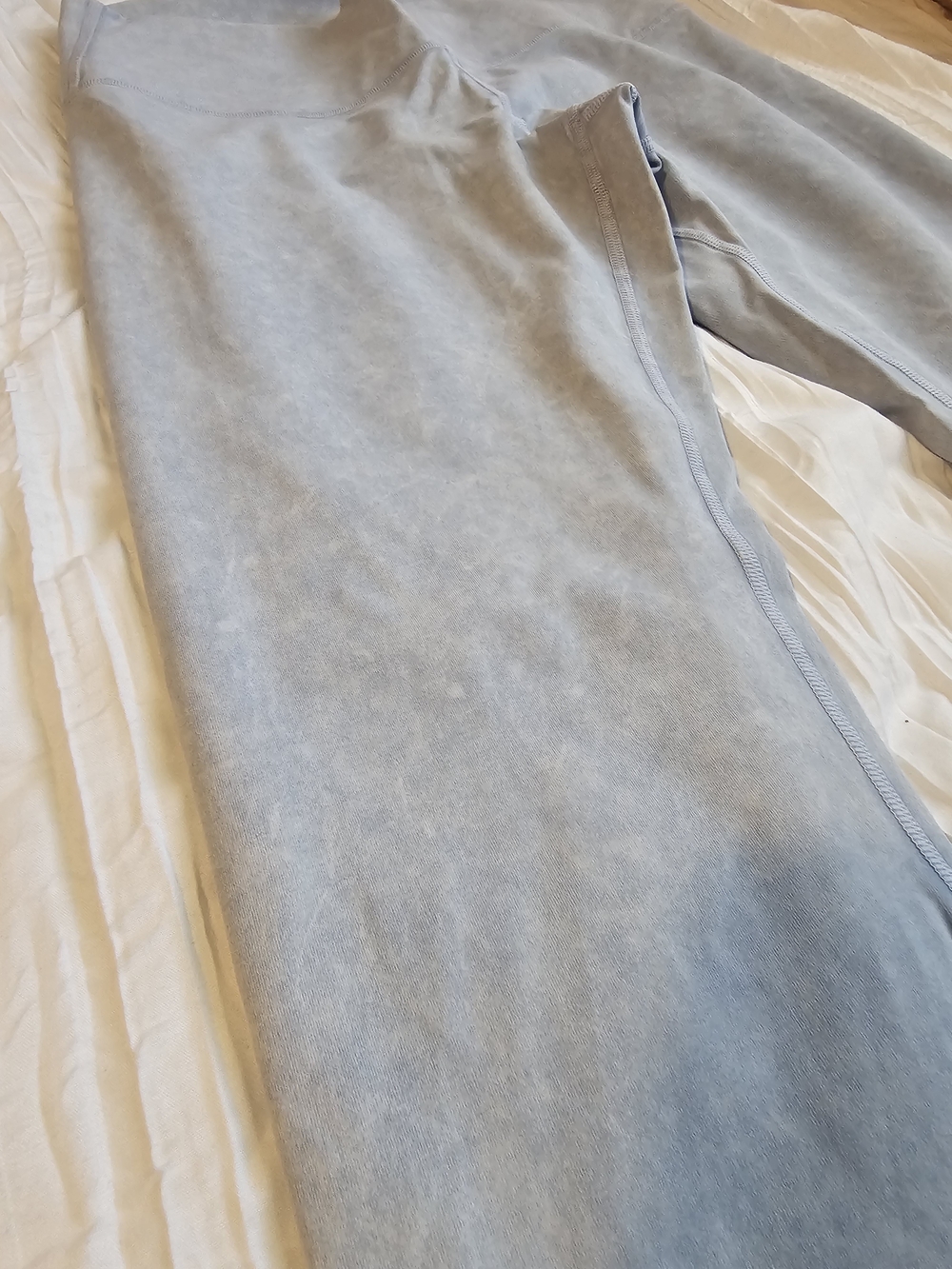 lululemon athletica Light Blue Leggings - 10 - Picture 2 of 4
